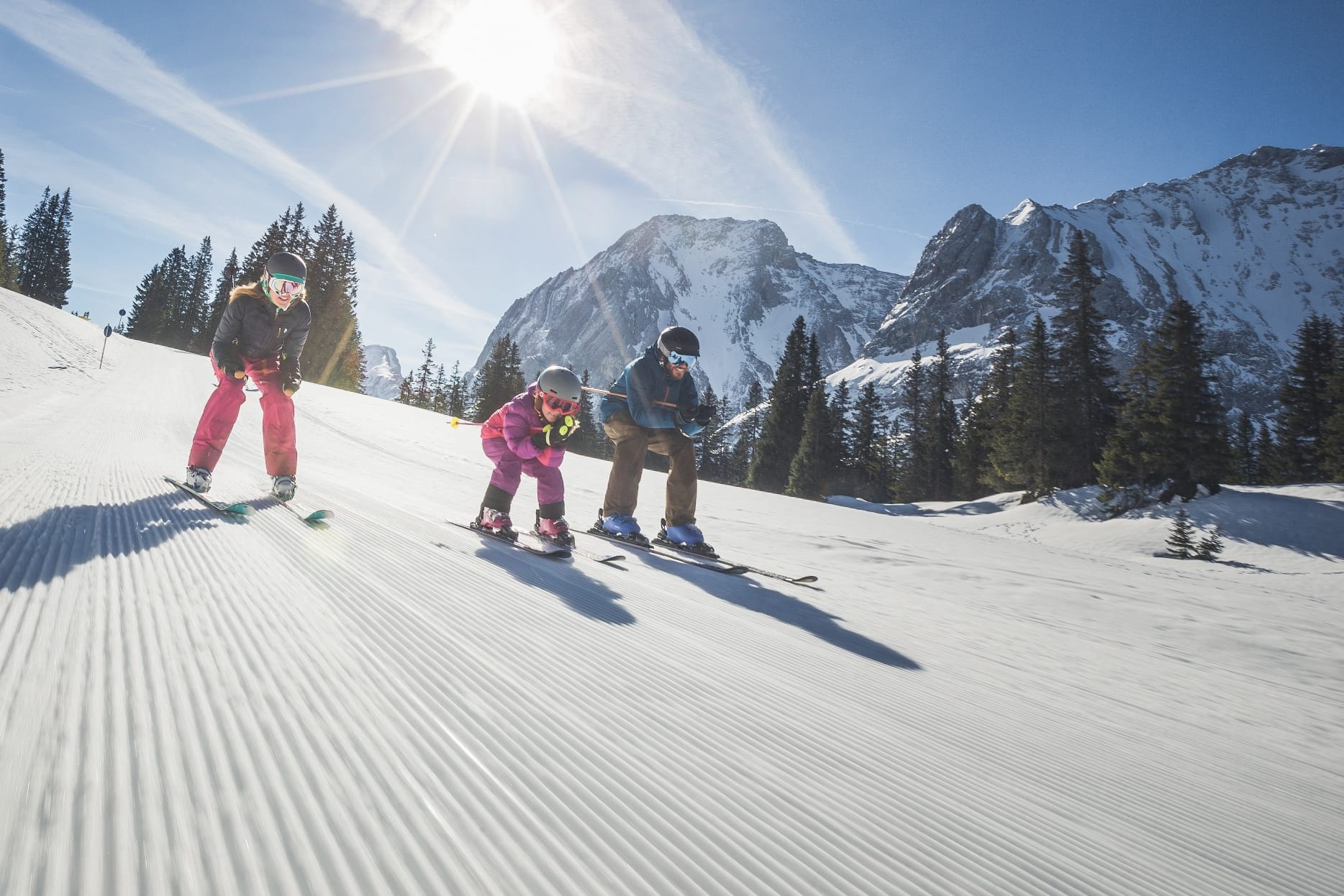Skifahren-FamiliecTZA_C.-Jorda-67_kl-1.jpg
