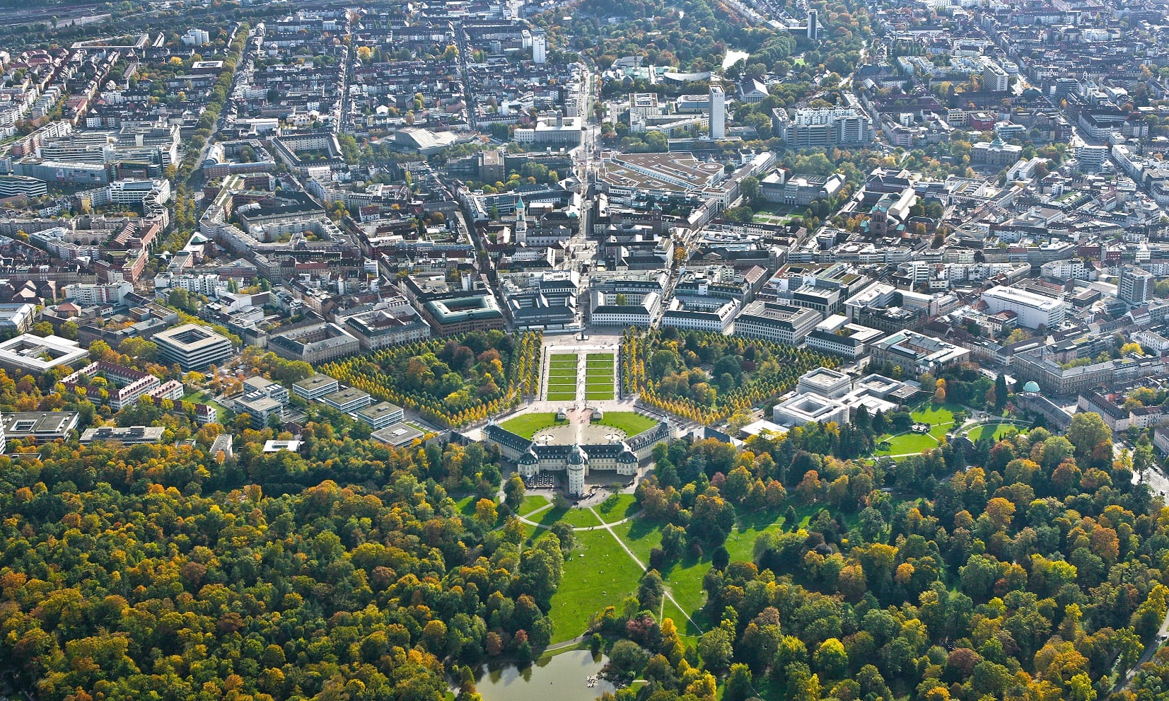 Fan-shaped-City-Karlsruhe-l-Karlsruhe-Tourismus.jpg